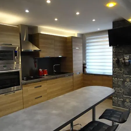 Les Sapins 4**** 6/8personnes,sauna,parking Prive アパート *