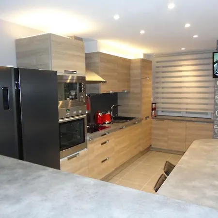 Les Sapins 4**** 6/8personnes,sauna,parking Prive アパート